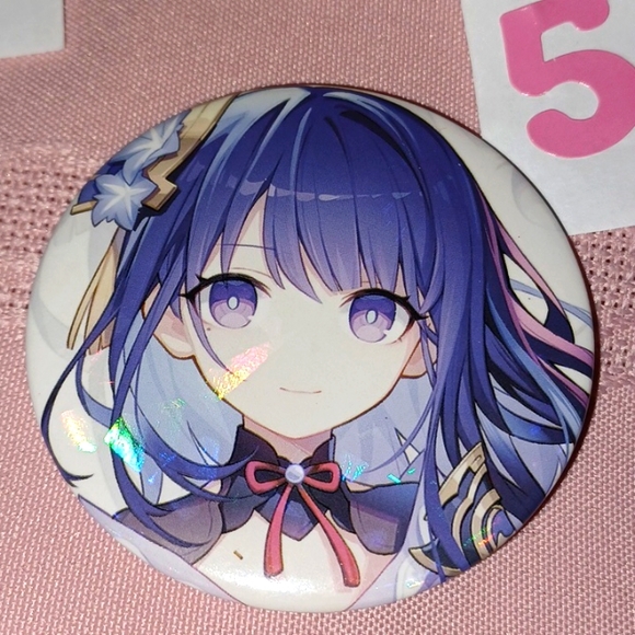 These 7 badges feature Anime characters - Picture 5 of 12